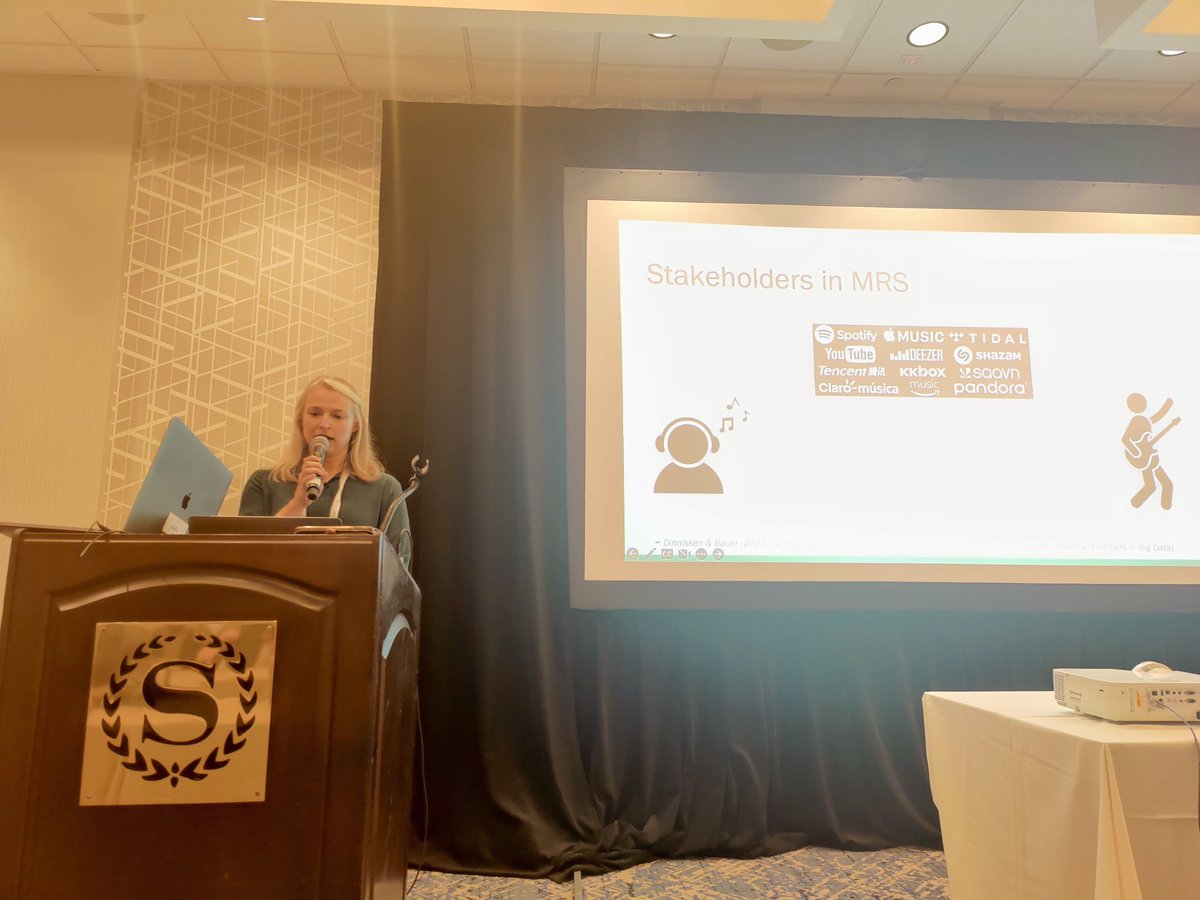 RajAmifa's tweet photo. Karlijn Dinnissen is presenting a stakeholder-centered view on fairness in music recommender systems. Find the paper here: https://t.co/wHdTn05xWZ
@FAccTRec @ACMRecSys #RecSys22 https://t.co/PtMCyTgpNz