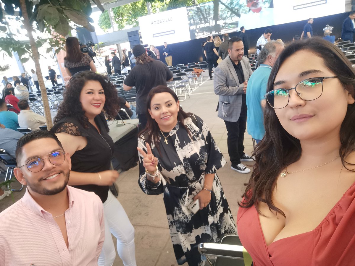 Claudia Nayeli 💚💜 tweet media