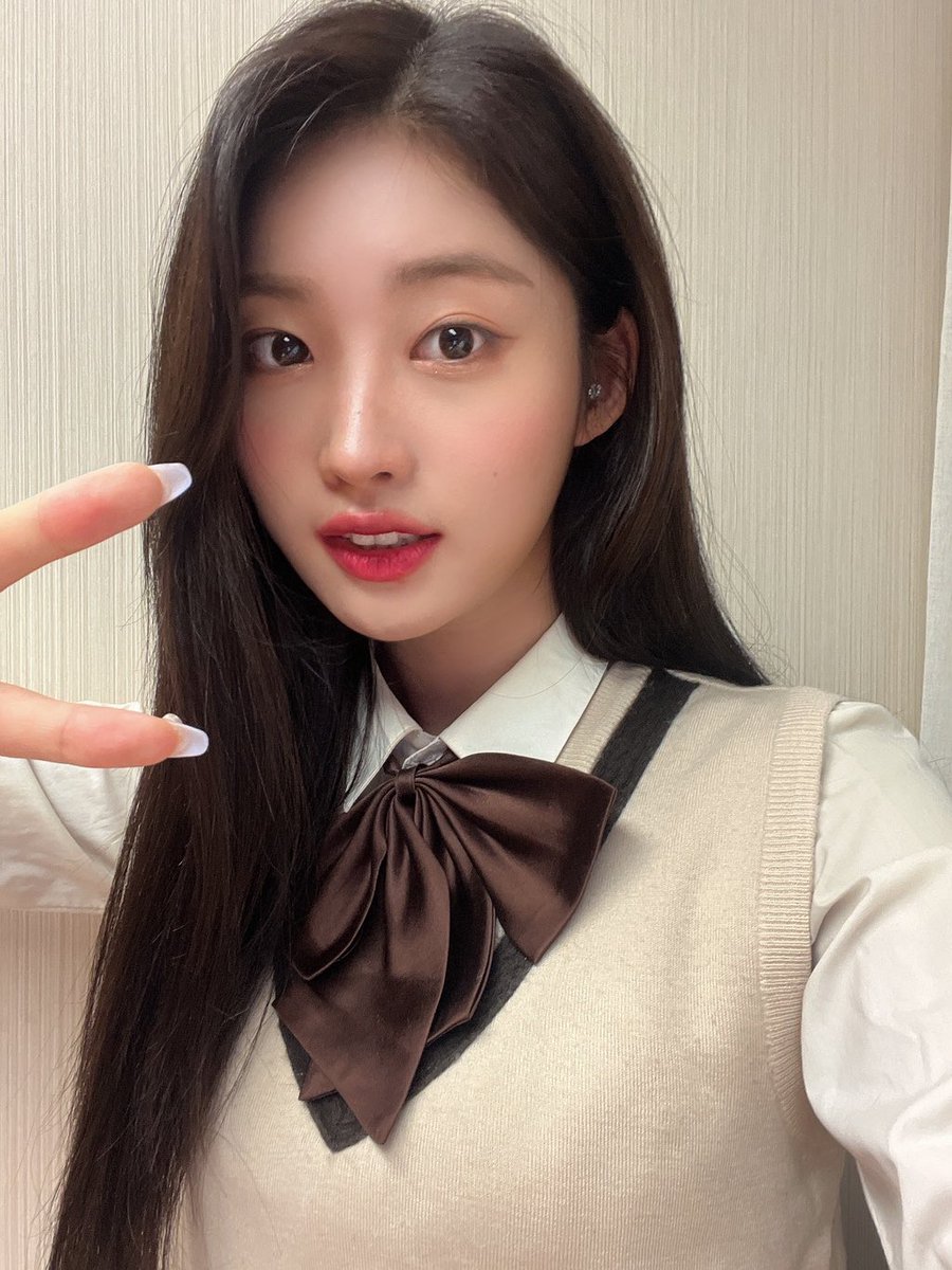 sihyeonpic's tweet photo. fancafe update https://t.co/eNukBdTZ0G