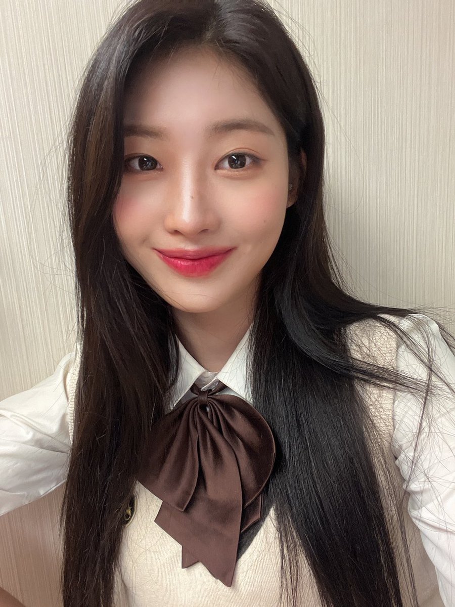 sihyeonpic's tweet photo. fancafe update https://t.co/eNukBdTZ0G