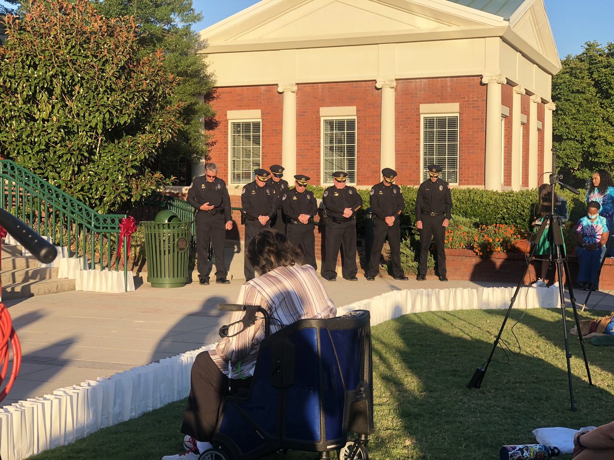 RebeccaB_TV's tweet photo. #NOW: The Collierville Remembrance Vigil is underway exactly one year ago today after a mass shooting took the life of #OliviaKing and 13 others were injured. #ColliervilleStrong @ABC24Memphis https://t.co/G3nlmfey0K https://t.co/lCRVgLitbU