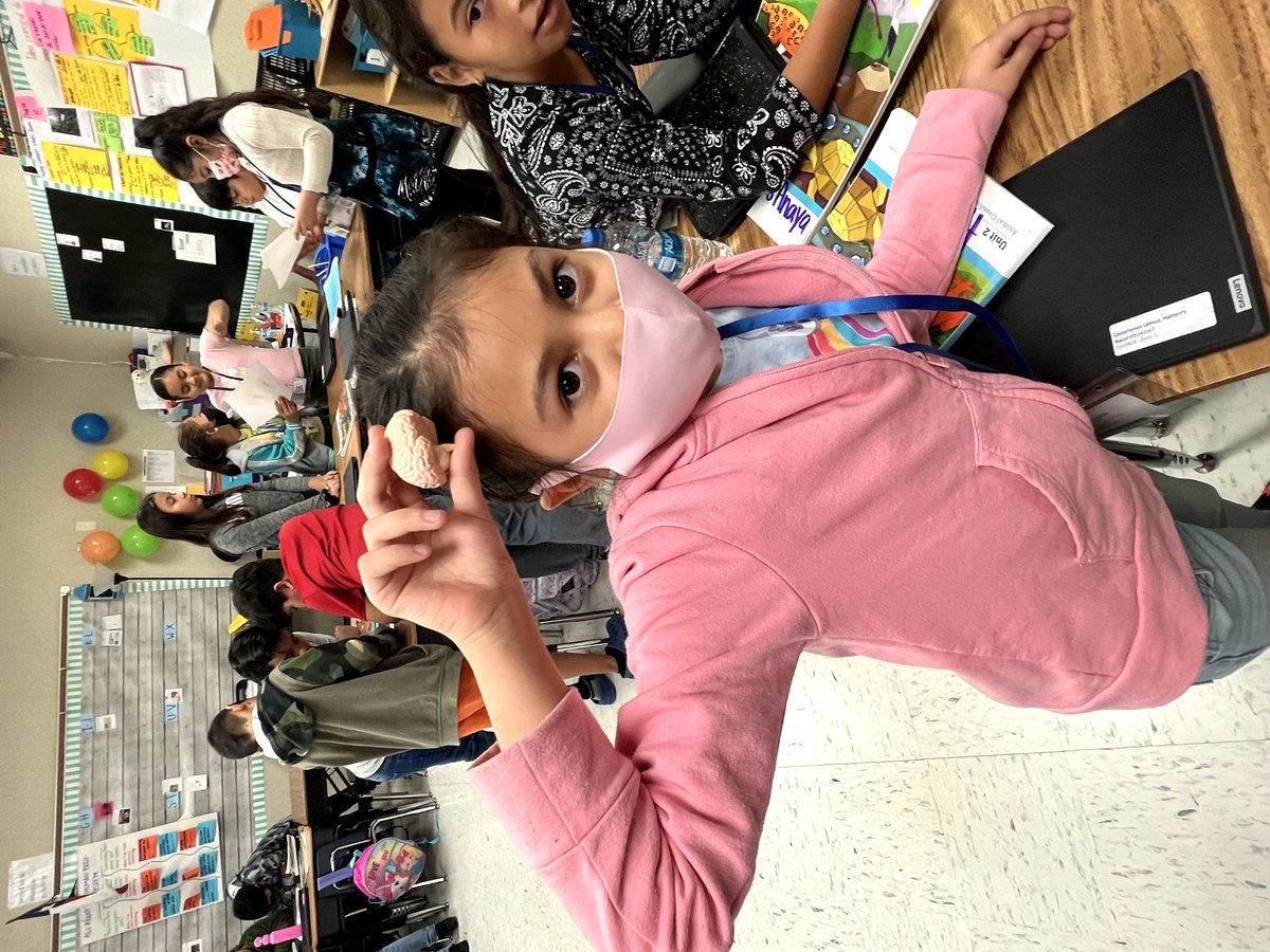 Yosel21's tweet photo. More photos of our unit 3 kick off! #exploringhumanbody #Aldine #EB  @HarrisES_AISD @norman_dionisio @DrAnnHill1 @KCtheAP @Amplify https://t.co/6S1ToC0EyG