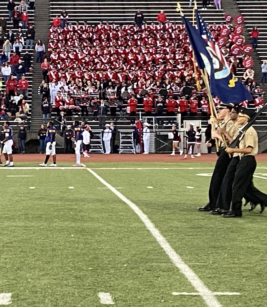 AllenNJROTC's tweet photo. A GREAT night for football and colorguard. Letβs go ALLEN!! #CanaryNation #AmazingA βοΈπ΅π‘π https://t.co/q9JgAn9Pjj
