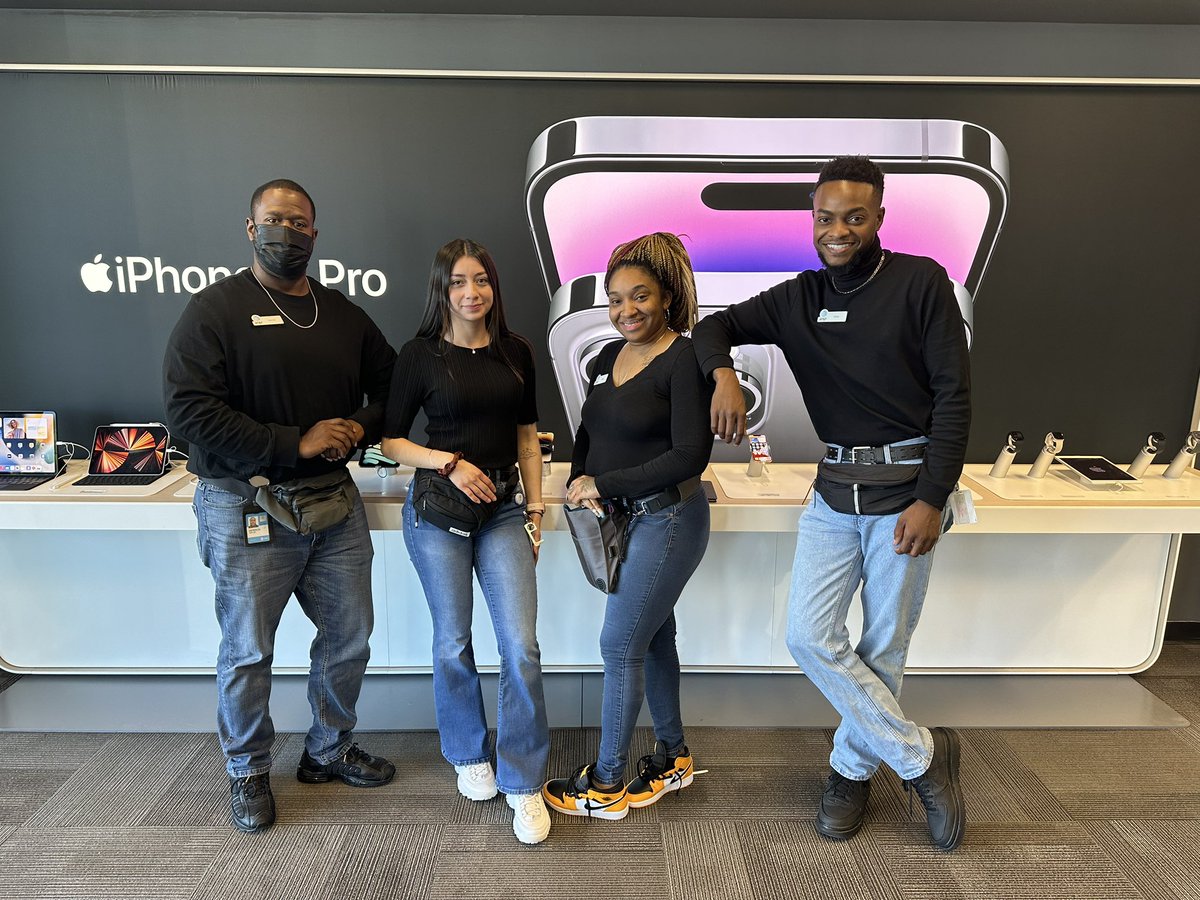 Coach Mel🍃 tweet media