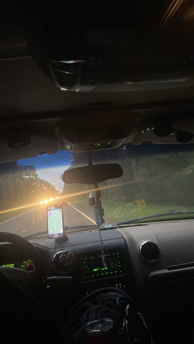 DylanMaloneyy's tweet photo. #fullyChargerWithAnker https://t.co/TDCR2yUL3N