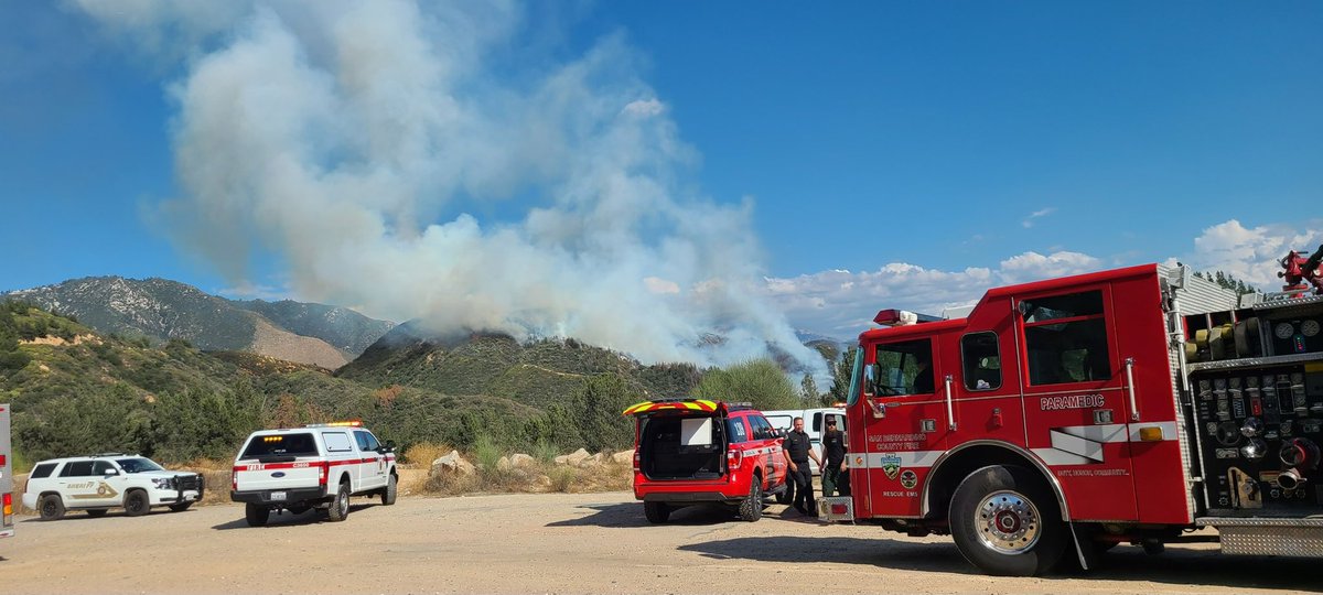 SBCOUNTYFIRE's tweet photo. #ManzanitaFire(Update): Firefighters making good progress with air/ground attack. No evacs in place however Hwy330 is closed to support suppression efforts. https://t.co/tL2RqVyeEA
