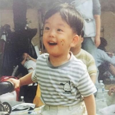 blockb_arg_'s tweet photo. [🎂] HAPPY BIRTHDAY TAEIL!🎉💛
Le deseamos el mejor cumpleaños a nuestro querido Taeilie🥺💛

#CharmanderTaeilDay 
#이태일_생일_축하한다뵤
@BB_taeil https://t.co/A8HH5ouwDm