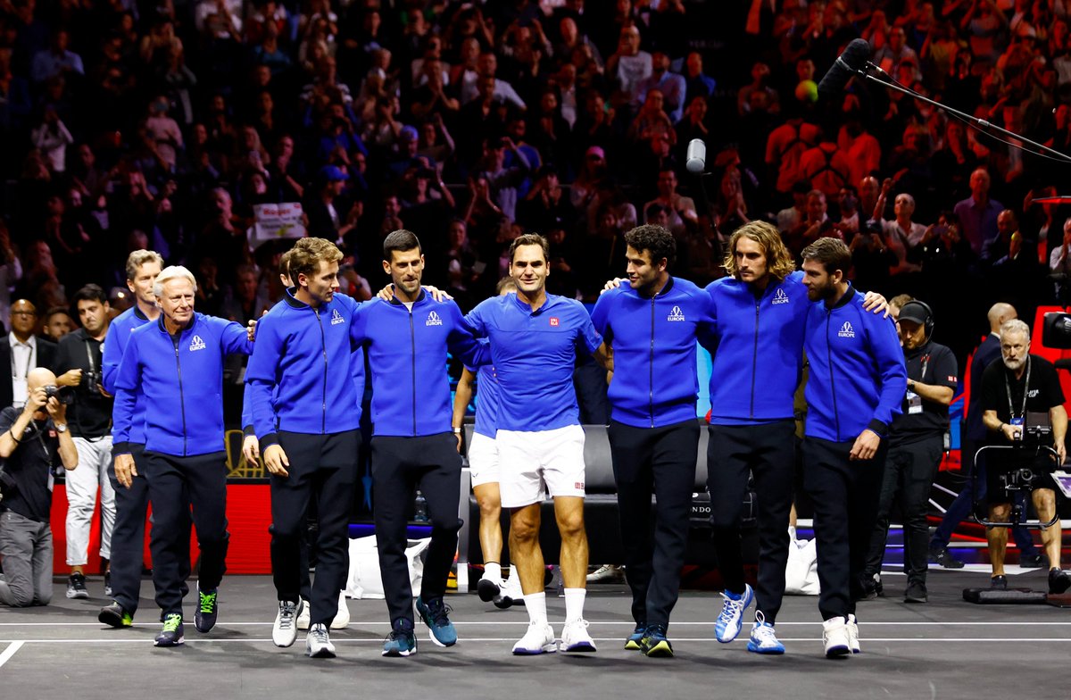 lequipe's tweet photo. Les derniers frissons et l'adieu du géant Roger Federer https://t.co/ZRkZNKmzuq  #LaverCup #Federer https://t.co/GvzTD5oLxs