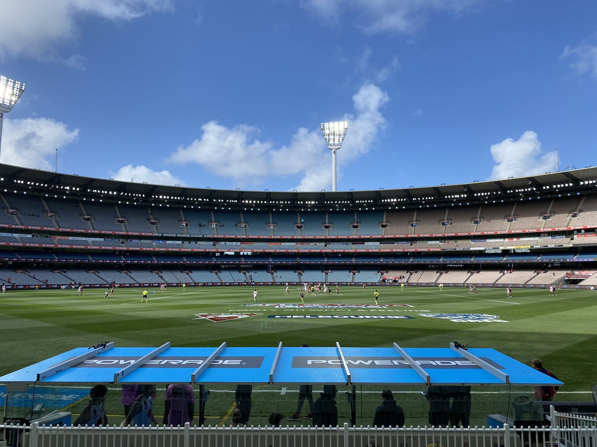 samuel_zito's tweet photo. Incredible experience for the future stars of our game.

Watch the 2022 NAB AFL Futures game live and free at https://t.co/kGBSlwu8zC https://t.co/aOzkJNC0m0