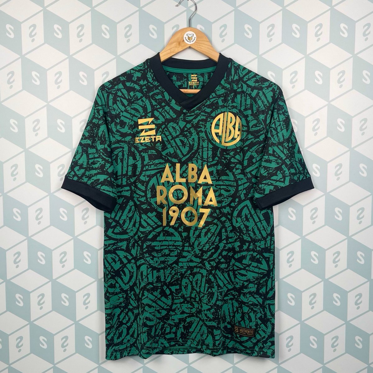 If ChrisMD, Miniminter, KSI or IShowSpeed score in the SDMN FC vs YouTube Allstars charity match today, we'll giveaway a surpriseshirts.co.uk Mystery Shirt! 😂🤷‍♂️

♻️ Retweet
✅ Follow us

That’s all you need to do ⚽️ #SDMN #sidemenCharityMatch #Sidemen