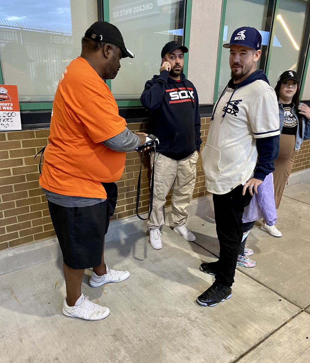 soxcharities's tweet photo. Look for the sellers in orange tonight as you head into the game! #SoxSplit https://t.co/khWmA75Dy0