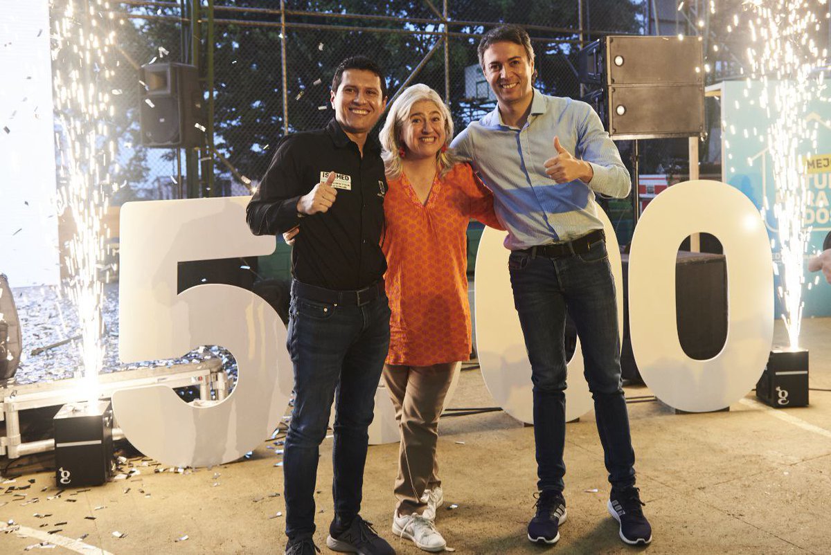 QuinteroCalle's tweet photo. Hoy contamos 5000 historias nuevas. 
Con el mejoramiento de vivienda miles de familias tienen una mejor calidad de vida. Junto con @Minvivienda haremos realidad muchos sueños más. https://t.co/q95yTrqZFg