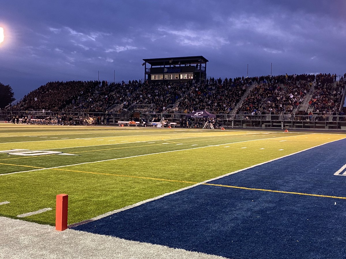 Dakota probably has better home attendance than some college football programs 💯