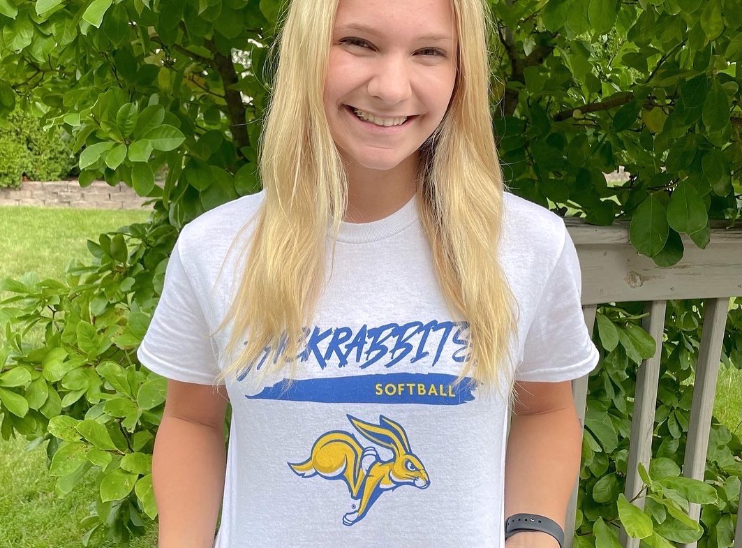 wbesunssoftball's tweet photo. Congratulations to West Bend East Suns Softball 1st team North Shore All Conference catcher Shayla Rundberg Don Rundberg, Michelle Rundberg as she has verbally committed to play Division 1 softball at South Dakota State University!! Go Jacks!!!!! https://t.co/zZEe1j7wM1
