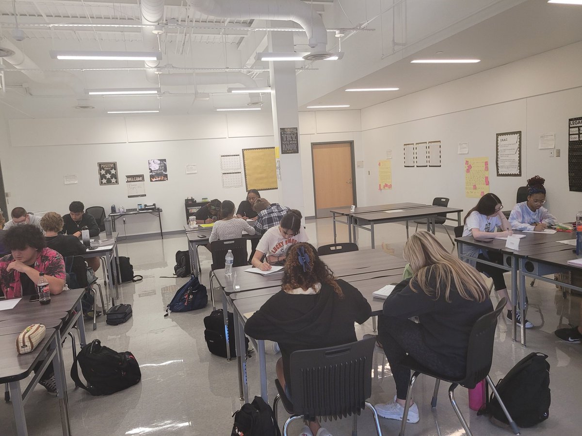 KCAL_Law's tweet photo. Legal Research and Writing students engaged in a jigsaw activity to teach each other about sources of law. The AVID Storyboard graphic organizers turned out great! #CTEinKISD https://t.co/gHdWDIc0Sw