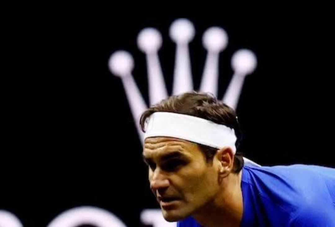 Jojo19Xvr's tweet photo. GOD of Tennis, @rogerfederer who redefined what Tennis is, bows down! 🥹 What a great and inspiring career! 💙 My second role model hero retires 🥹 Thank You for all the wonderful memories Legend 💙 #RogerFederer𓃵  #GOAT𓃵 #LaverCup2022 https://t.co/Z2rmc6Qg3u