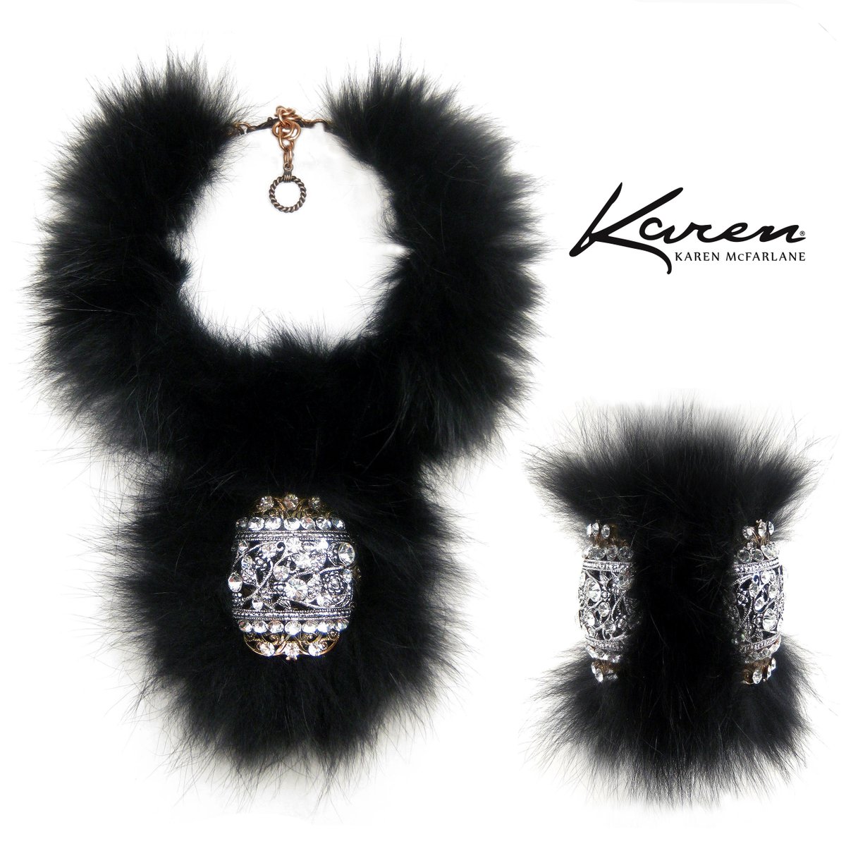 _karenmcfarlane's tweet photo. Fun &amp; Fabulous Holiday Glam!
Choker and Cuff by Karen McFarlane
Necklace #1077n, Bracelet #1020b 
https://t.co/hLtVBNEQRs https://t.co/4Lm8GLlR79