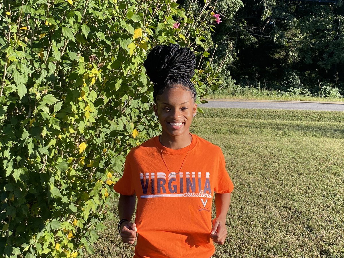 WoodyGiggetts24's tweet photo. I’m excited to announce my verbal commit to UVA!! I just want to thank god for giving me the ability to be the athlete I am. Thanks to all the coaches, teammates, and family that have supported me through it all. Cant wait to see what the future holds🧡💙 #GOHOOS @Coach_Jo4444 https://t.co/shUHEPX4To