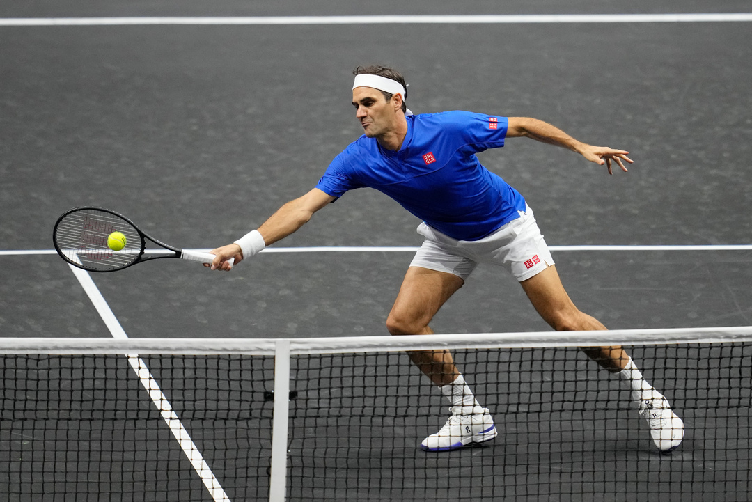 maisfutebol's tweet photo. A partida que não queríamos que terminasse. Roger Federer disse adeus aos ‘courts’ ao lado do amigo e rival Rafael Nadal.

Quem aqui vai ter saudades de o ver jogar❓ https://t.co/cv1u6g6rw9