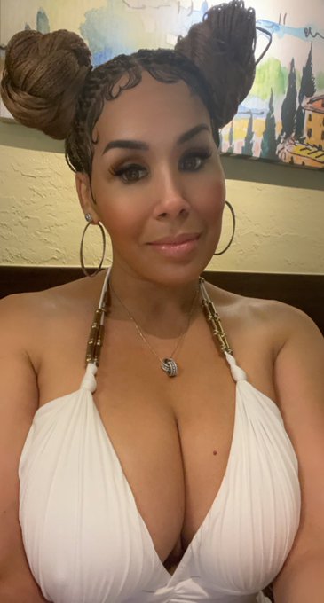 Should I Return or keep waiting for mr Do Right ? https://t.co/F0ap48yv4d