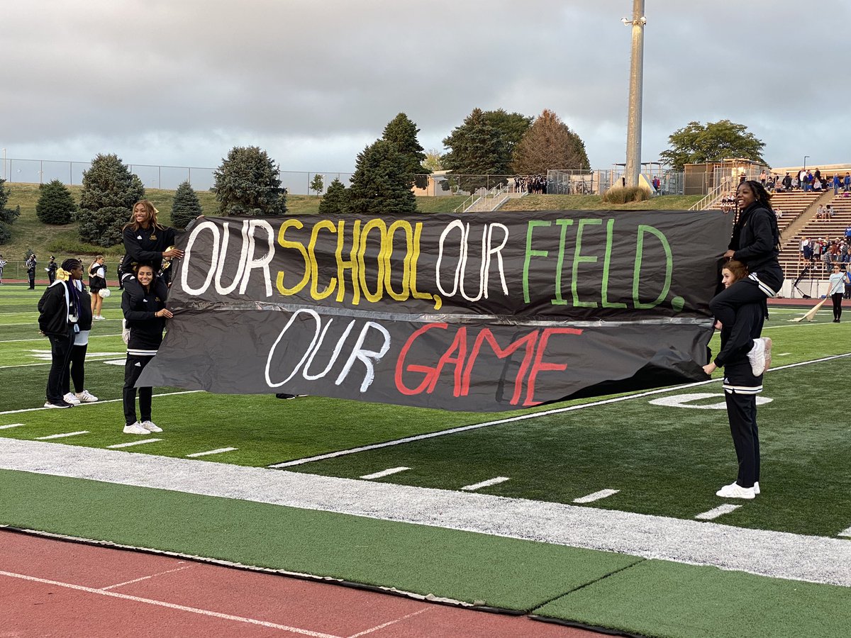 drasmussen43's tweet photo. Let’s Go Bulldogs 🖤💛🏈 #WeAreBurke https://t.co/Ae5FhJAexO