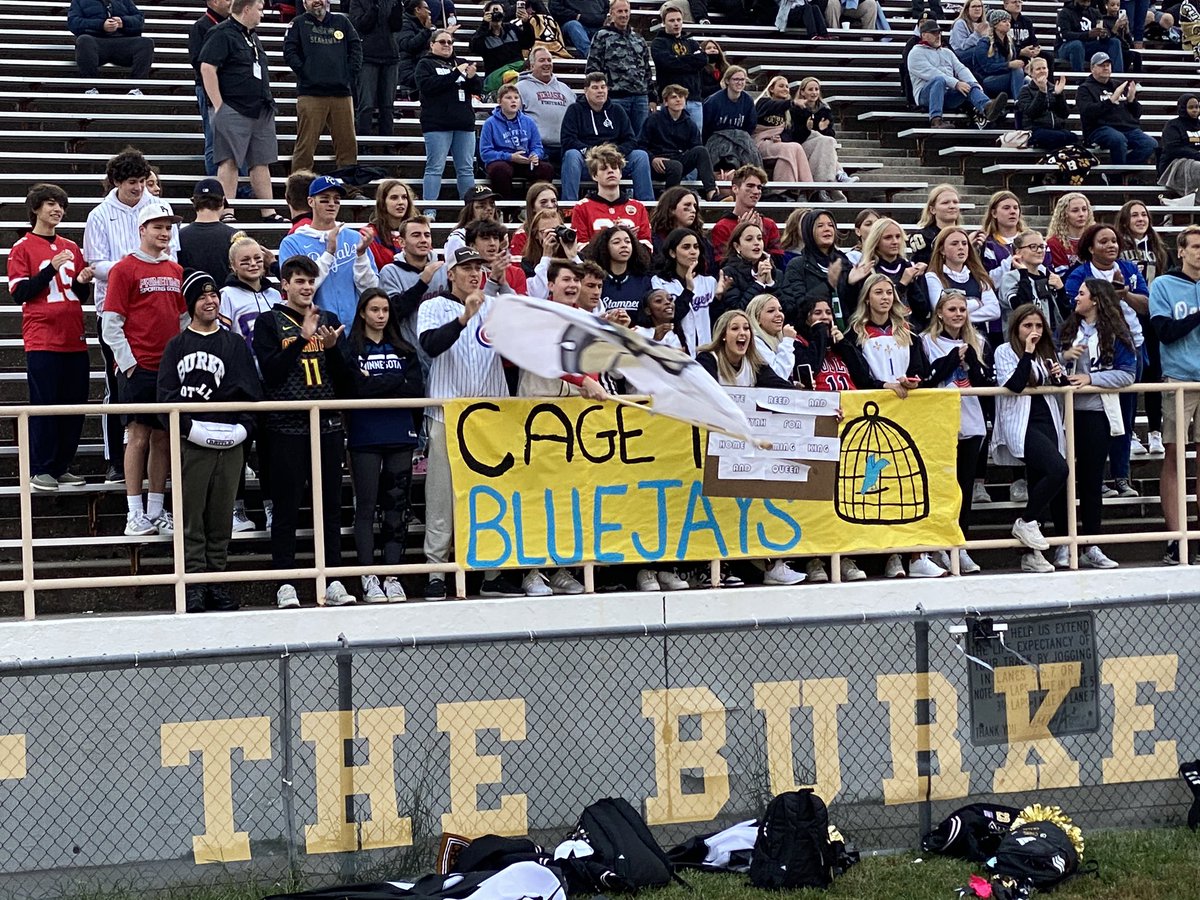 drasmussen43's tweet photo. Let’s Go Bulldogs 🖤💛🏈 #WeAreBurke https://t.co/Ae5FhJAexO