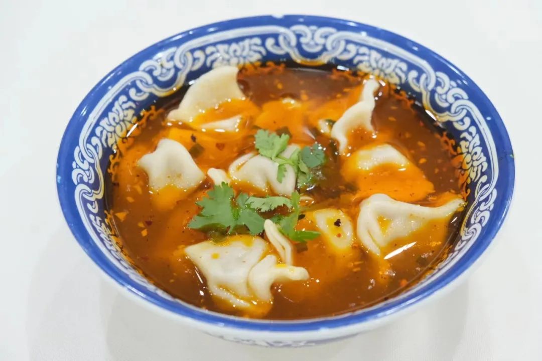 ZJU_China's tweet photo. New semester comes with new cuisines. Check out the dishes in #Zijingang canteens and #Yuquan canteens. Bon appetite! 🍲
Photo: ZHOU Zhixuan
#ZJU #ZhejiangUniversity #ZJUcanteen #cuisine https://t.co/7s5gkpQ2SU