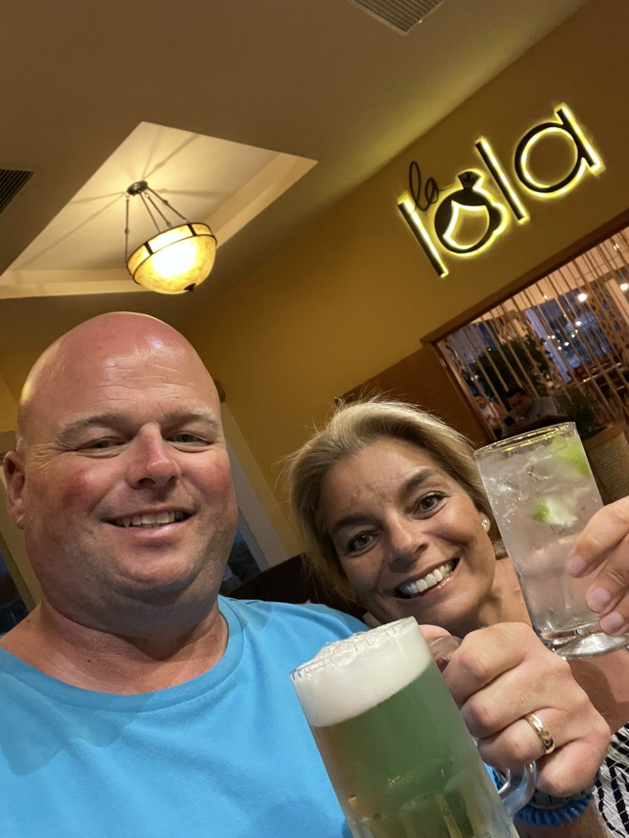 dazburton74's tweet photo. Time for one last party 🥳 #OurMexicanDream #WithMyOneAndOnly 🫶🏻🇲🇽 https://t.co/YsvaZw3b37