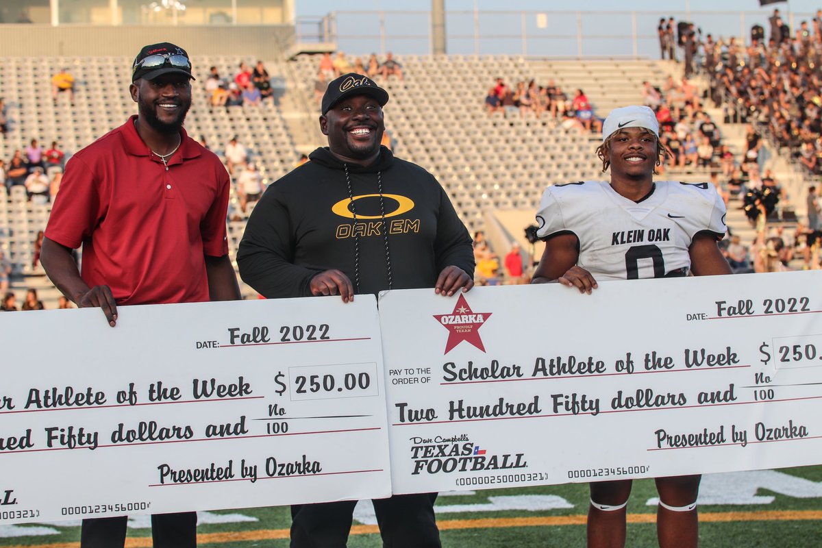 It’s more than football tonight, for <a href="/AmericanRivalry/">Great American Rivalry Series</a> along with <a href="/USMarineCorps/">USMC Recruiting</a> awarded two scholarships to players with high academic excellence from each team. <a href="/dctf/">Dave Campbell's — TexasFootball.com</a> &amp; <a href="/OzarkaSpringWtr/">Ozarka Spring Water</a> also presented their Scholar Athlete of the Week to <a href="/TherealKwooten/">Keishaun Wooten⭐️</a>. 

<a href="/vypehouston/">VYPE Houston</a> | #TXHSFB