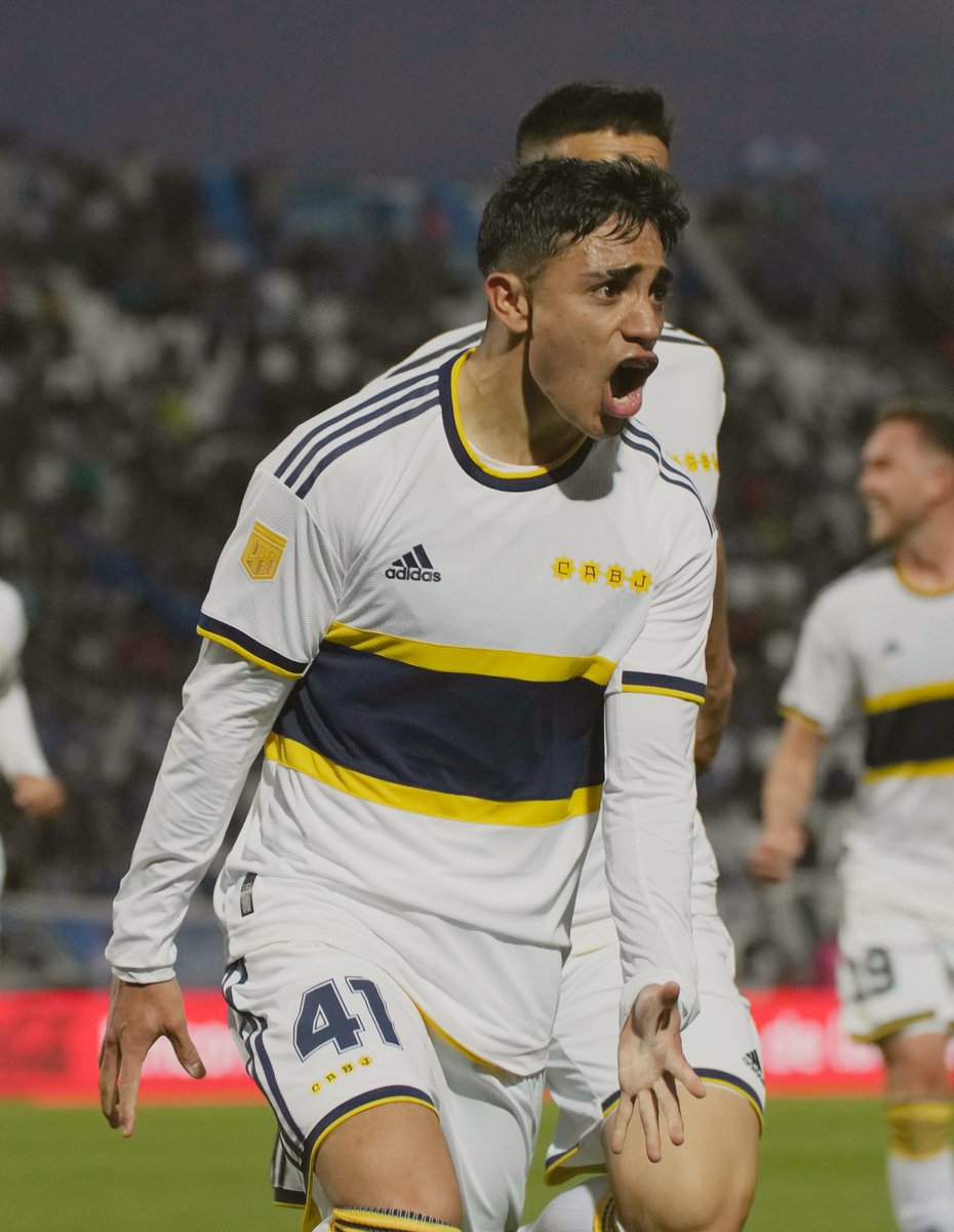 BocaJrsOficial's tweet photo. Con los 𝙥𝙞𝙗𝙚𝙨, siempre 🤩🙌

💙💛💙 https://t.co/6B1dVGlWXq