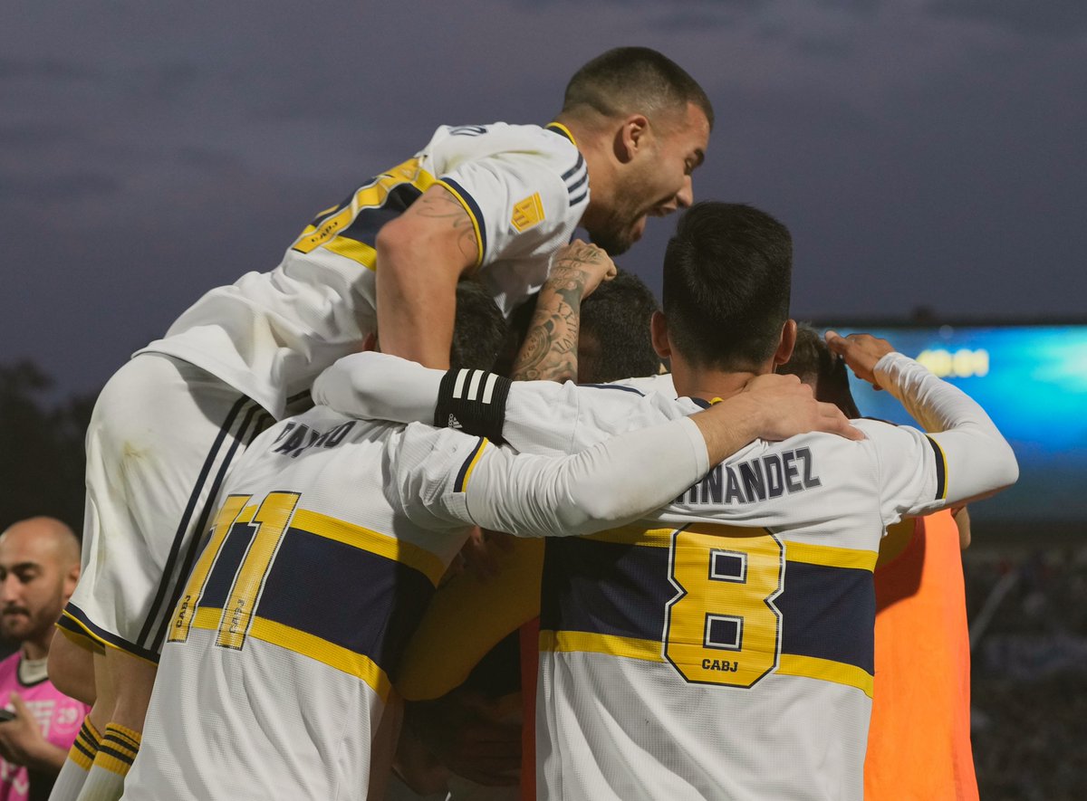 Con los 𝙥𝙞𝙗𝙚𝙨, siempre 🤩🙌

💙💛💙