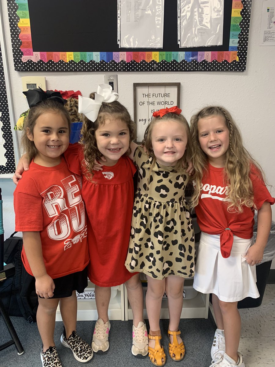 On Friday’s, we wear leopard print & red♥️🐾 #TheLeopardWay @LorenaPrimary