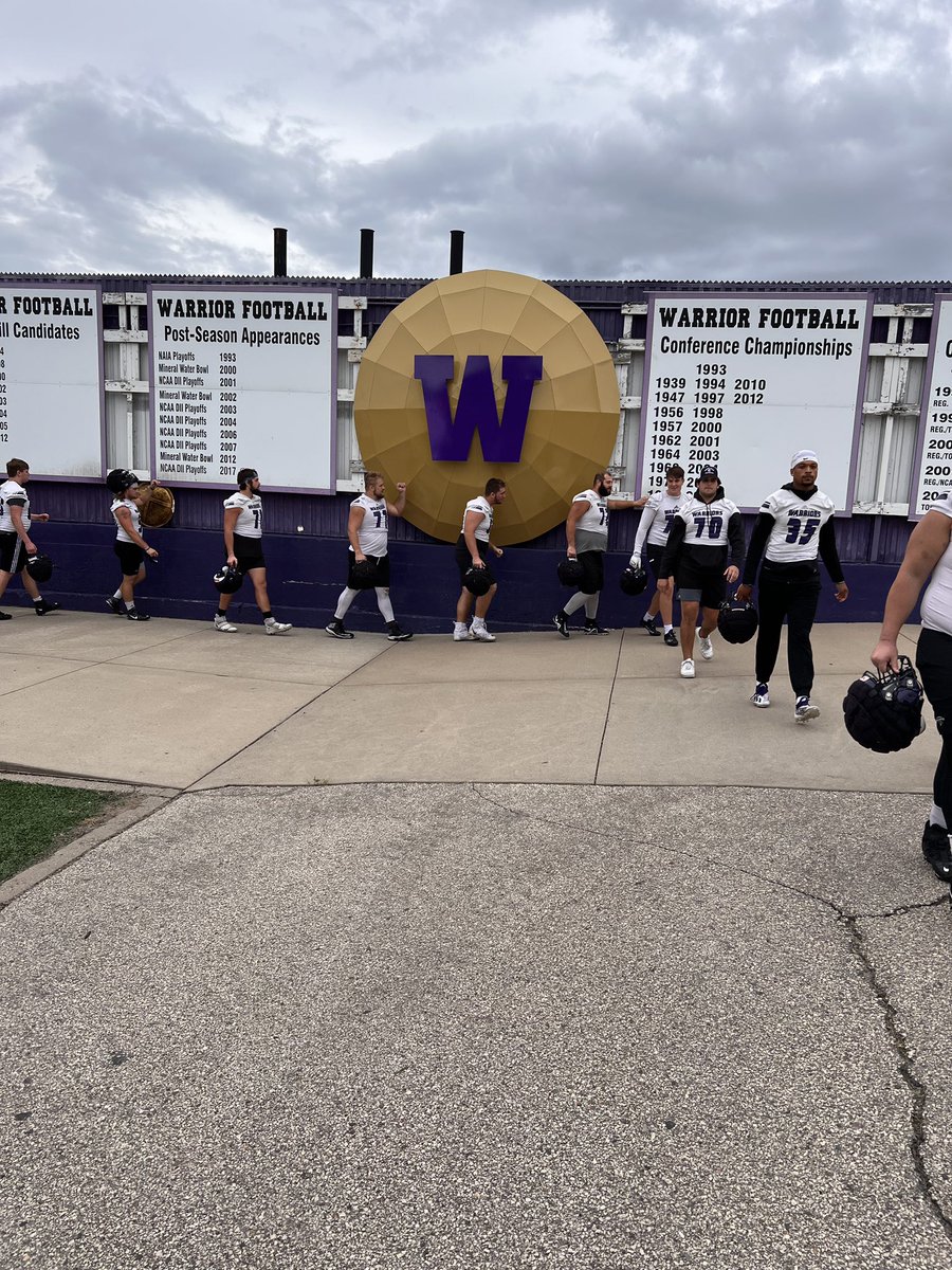 THE SHIELD

ἢ τὰν ἢ ἐπὶ τᾶς

WSU Football thanks Coach Tom Sawyer, Larry Holstad, and the family and friends of the late WSU FB Hall-of-Famer George Benedict for making this possible. 

The symbol of who we are has returned to our home! #DefendtheMax #GGT⚔️