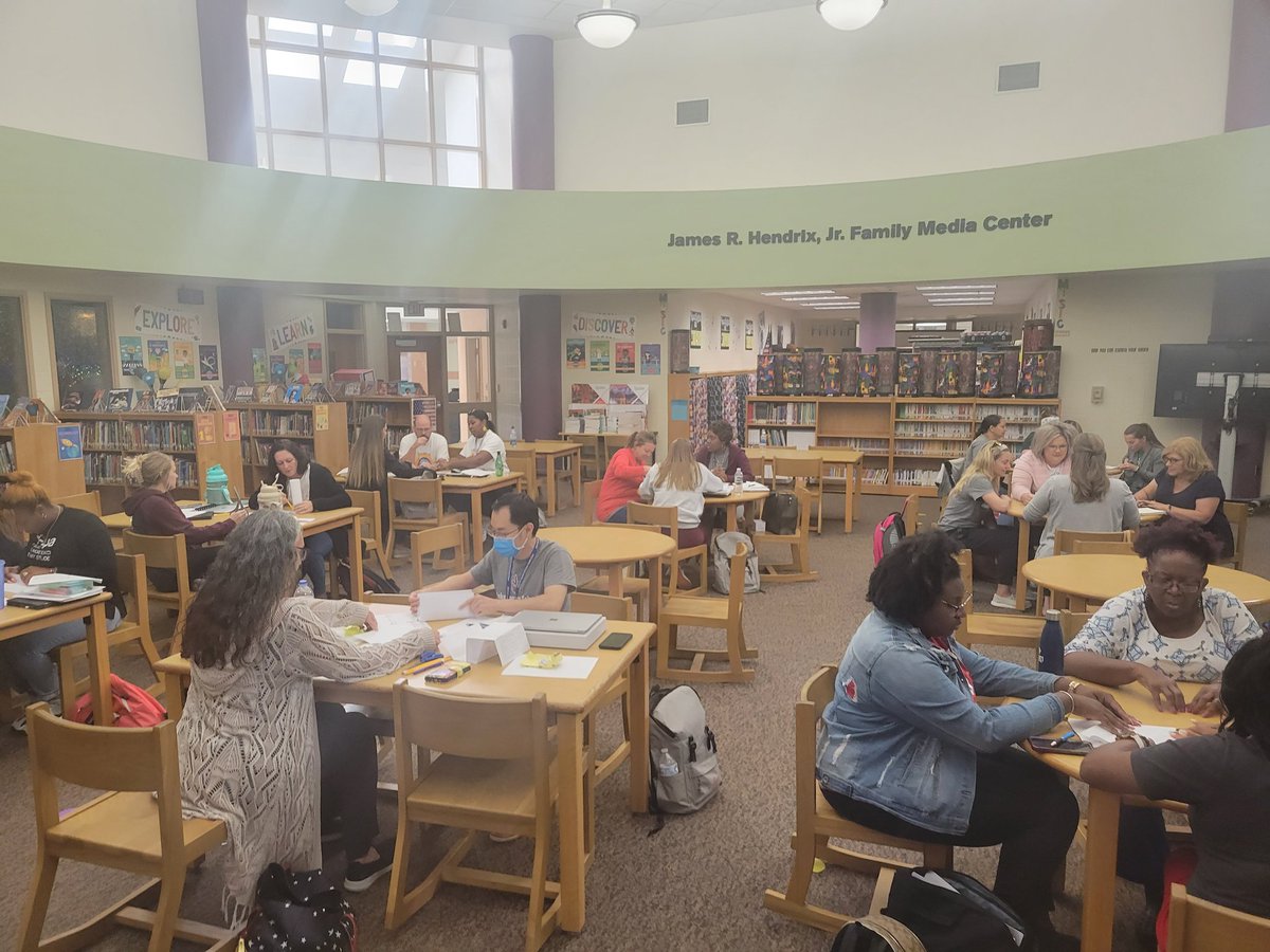 K5engineers's tweet photo. Amazing day with some great teachers in Cohort One district @HokeCoSchools !  We explored the engineering design process by creating new pencil cases. Lots of laughs and great thinking from all. They're off and running! #k5engineers https://t.co/gGIxX0NLzA