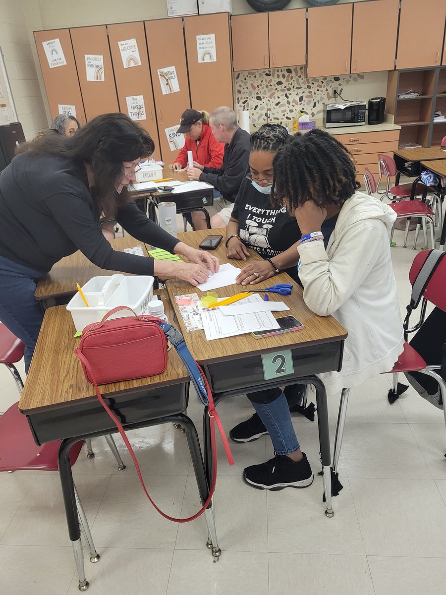 K5engineers's tweet photo. Amazing day with some great teachers in Cohort One district @HokeCoSchools !  We explored the engineering design process by creating new pencil cases. Lots of laughs and great thinking from all. They're off and running! #k5engineers https://t.co/gGIxX0NLzA
