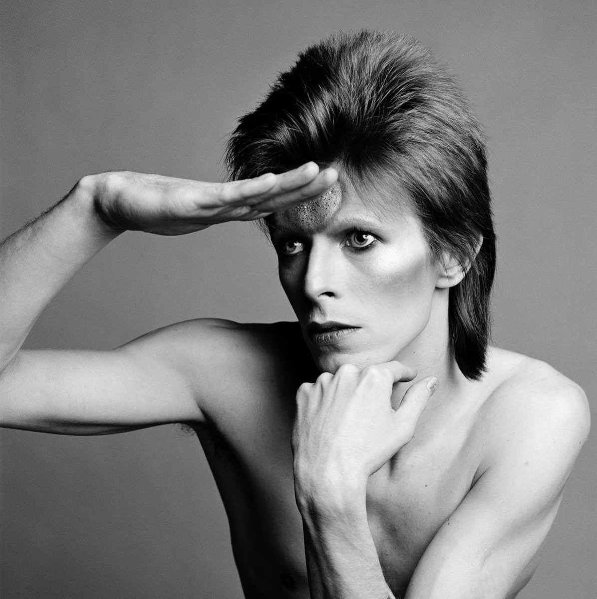 Glam really did plant seeds for a new identity. I think a lot of kids needed that - that sense of reinvention.

~ David Bowie

Bowie by Sukita, 1973