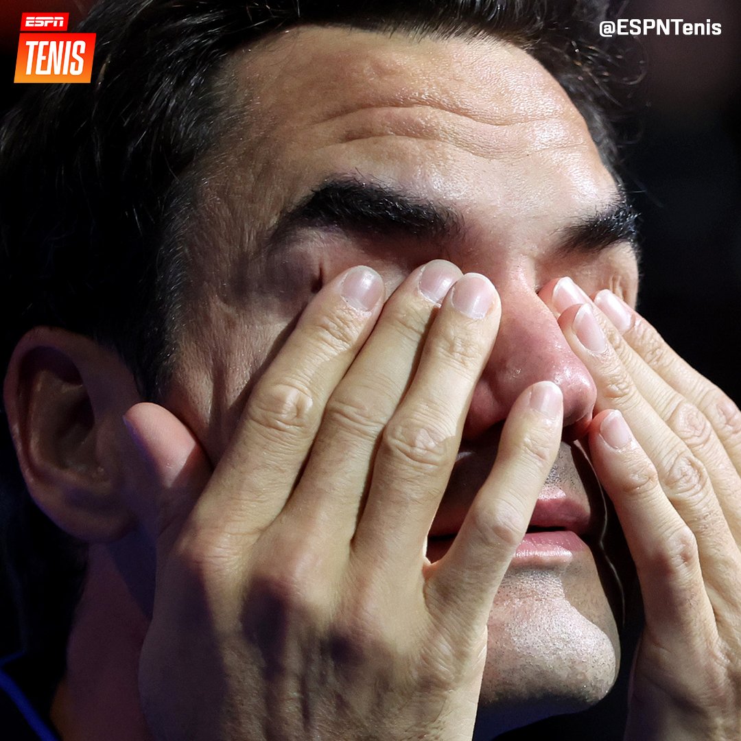 ESPNtenis's tweet photo. Current mood. 😭

#HastaSiempreRoger @rogerfederer https://t.co/0RLczC71z2