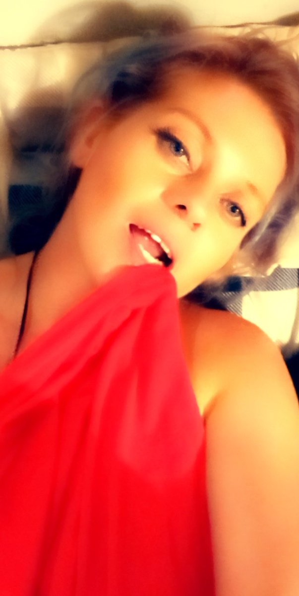 OnlyFansEmits4U's tweet photo. #subscription #housewife #milf #singlemom #SubScribeHere 
https://t.co/RJd0zdybpF https://t.co/a2Eb77HXqa