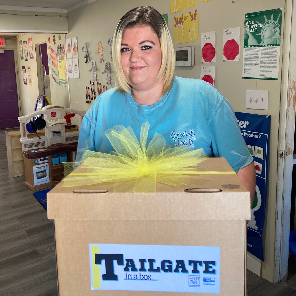 groundswellms's tweet photo. Thank you to a sweet donor who bought two boxes as giveaways for some of our childcare providers! Shelly drew at random, and the boxes went to Ms. April from Creative Minds and Ms. Sheryl at Changing Lives (Ms. Jennifer accepted the box on her behalf). They loved it! https://t.co/m7DK5QlkK3