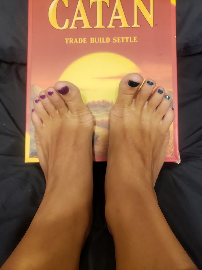 Aloverah1's tweet photo. Love being nerdy!

#dirtyfeet #feetworship #toes #footworshi̇p #lickable #feetpics #onlyfans #footfetish #nerdyfeet #footpics #feetfetish #footlovers #feetlovers #onlyfansgirl #geekfeet #onlyfansfeet #feetpicsforsale #feetfinder https://t.co/2FSnPLPho4