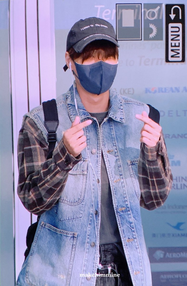 makehimmine114's tweet photo. 220924 ICN 🫶🏻👋🏻 #카이 #KAI https://t.co/dURoRa8oa5