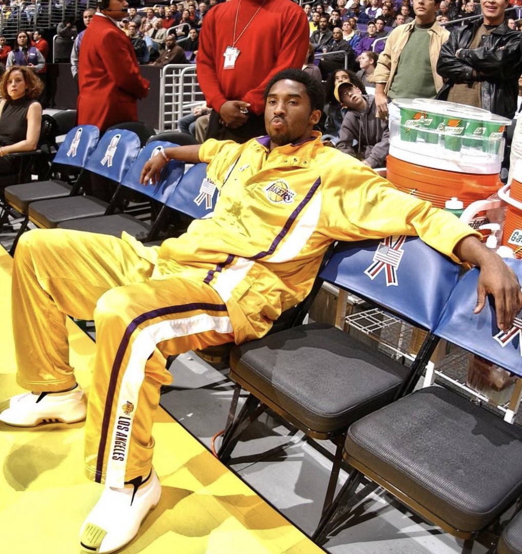 kobehighlight's tweet photo. Mamba mood https://t.co/ckik6cfGn0