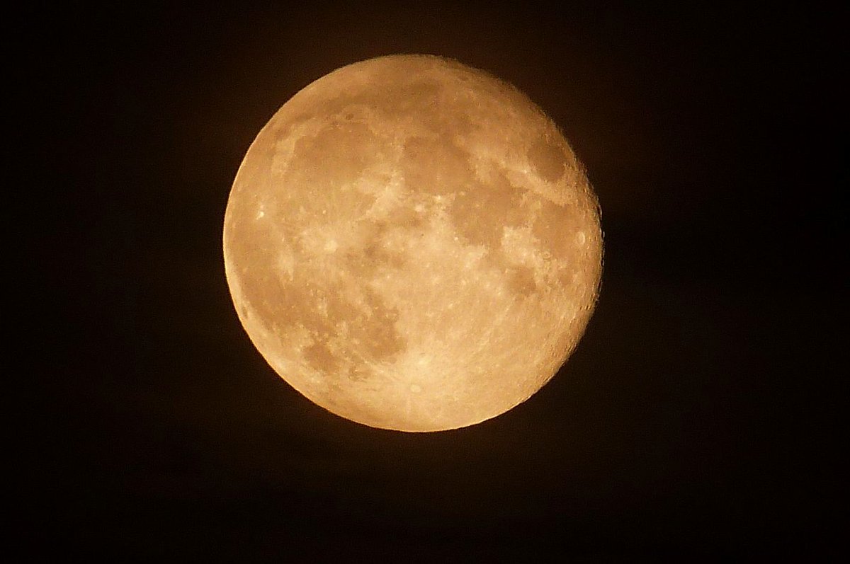 LilGirlBlueugz's tweet photo. @jcga1969 @VanessaDelight2 Pensée pour @BastaNissa à qui je souhaite une bonne nuit comme à vous deux ainsi qu'à tous ceux qui le soutiennent encore.
Ceux qui veulent me museler m'ont pas fini de m'entendre.
#LuneRousse du 11 septembre 2022, 21:53:50 https://t.co/CamU5qtLry