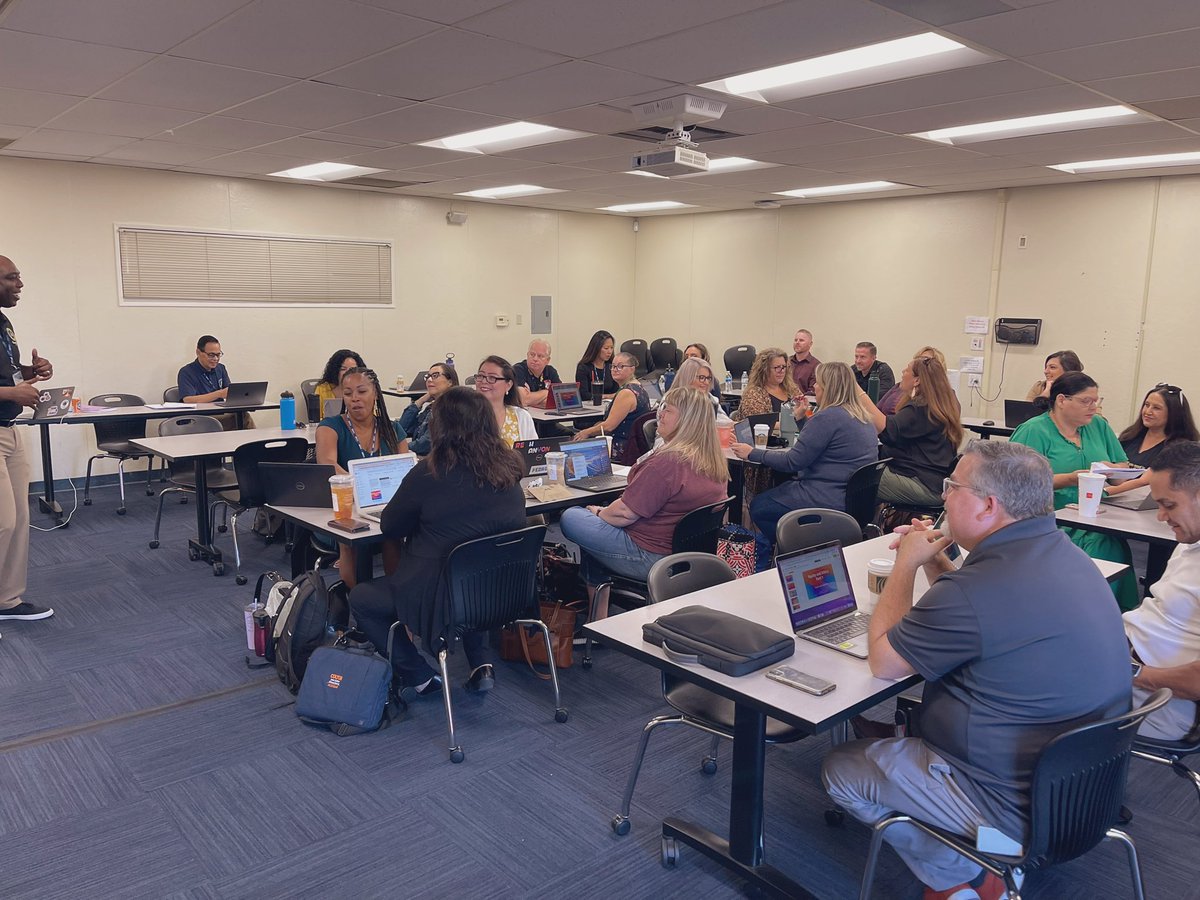 jamal_fades's tweet photo. Productive Principals’ meeting w @MooneyEdD providing guidance to #CJUSD leaders on how to facilitate the discussion on #Equity at their sites #ChangingHeartsNMinds #BeingVulnerable #BuildingAuthenticRelationships #ControlWhatYouCanControl #ASeatAtTheTable #MovingForward https://t.co/ZAnKYSTHiQ