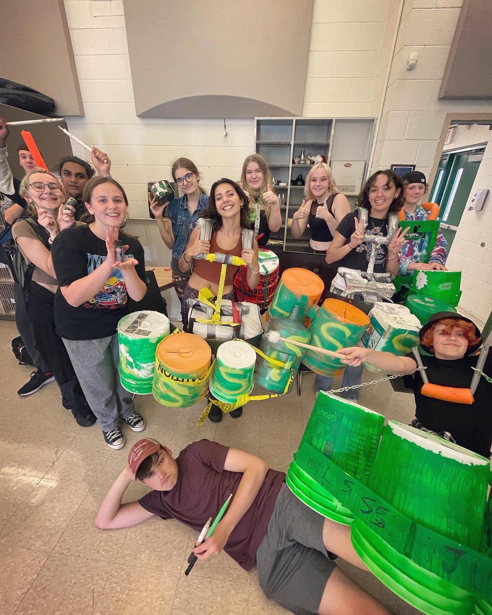 katrysings's tweet photo. @SecordPatriots are ready to MAKE SOME NOISE tomorrow at the Grape and Wine parade! Come and cheer us on 📣 @dsbn https://t.co/iFxBkQHCrz