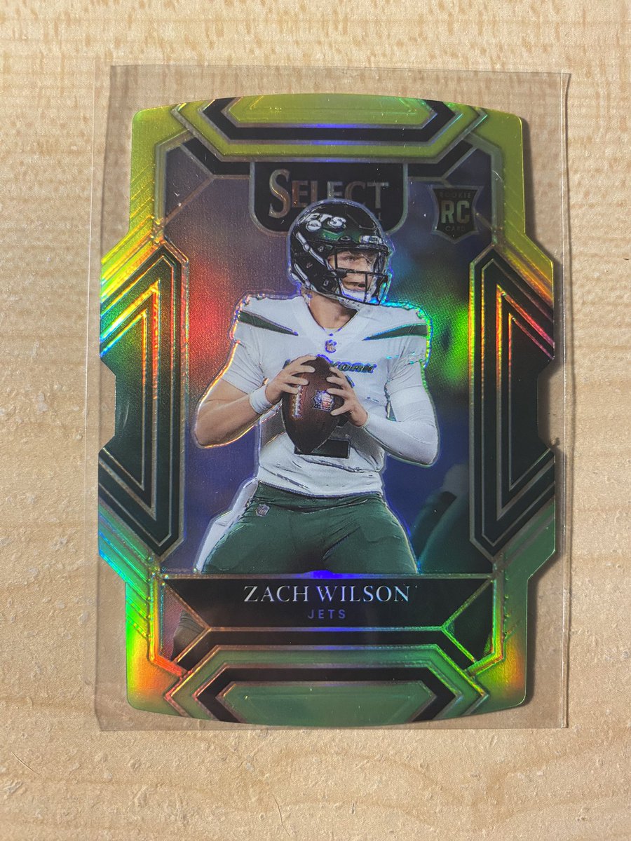 RT @beast49_: @breakoutcards_ Zach Wilson Green and Yellow club level die cut - $45 shipped https://t.co/XCzKWKVFPf