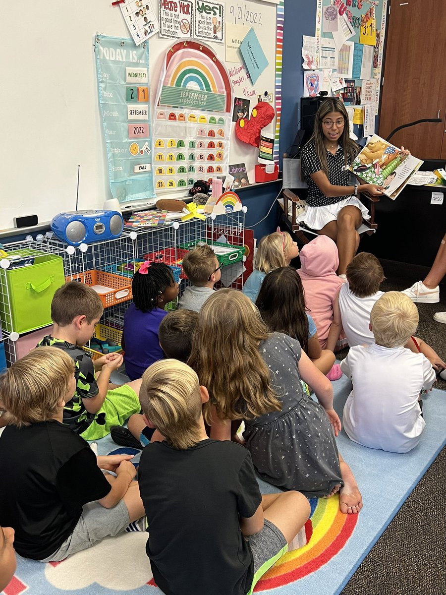 MrsSurawski's tweet photo. Thank you Grand Oaks golf team for coming to read! @SnyderStallions https://t.co/Xp9oGznQcF