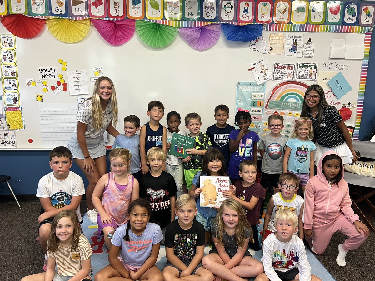 MrsSurawski's tweet photo. Thank you Grand Oaks golf team for coming to read! @SnyderStallions https://t.co/Xp9oGznQcF