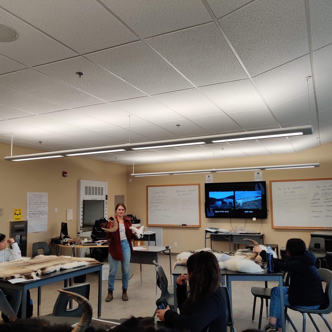 Fantastic day with 8-12 students in Inuvik sharing #TheDiviiProject. These kids &amp; staff were incredible! Funding: <a href="/NSERC_CRSNG/">NSERC / CRSNG</a> ISA #Inuvik