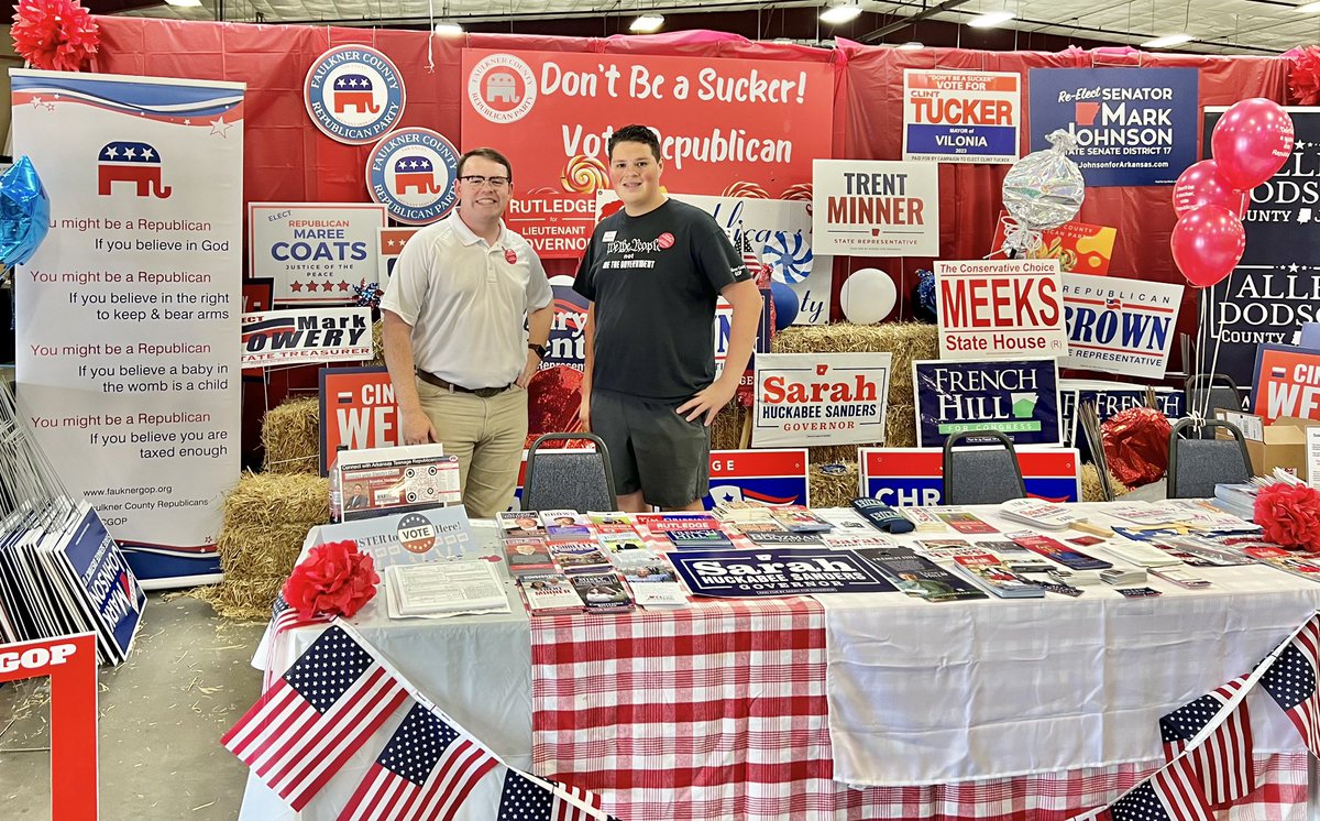 LeslieRutledge's tweet photo. #TeamRutledge worked the Faulkner County GOP fair booth today! Folks are ready to elect Republicans up and down the ballot this November. #LR4LG https://t.co/kxI1LgbzZt